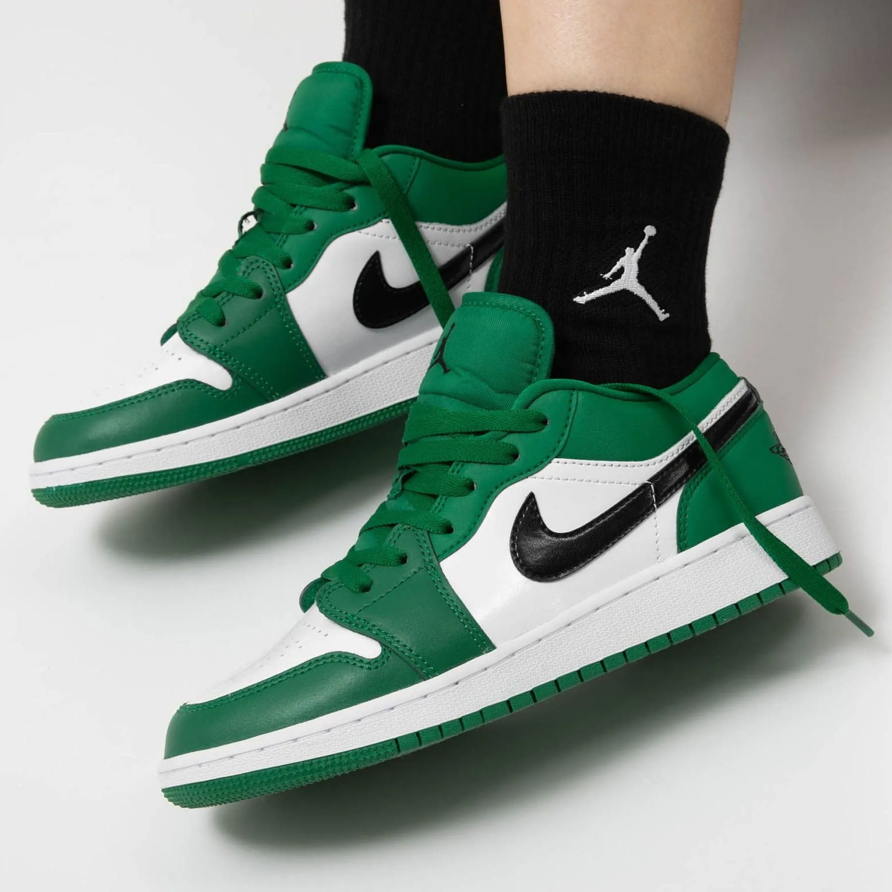 Air Jordan 1 Low GS 'Pine Green'