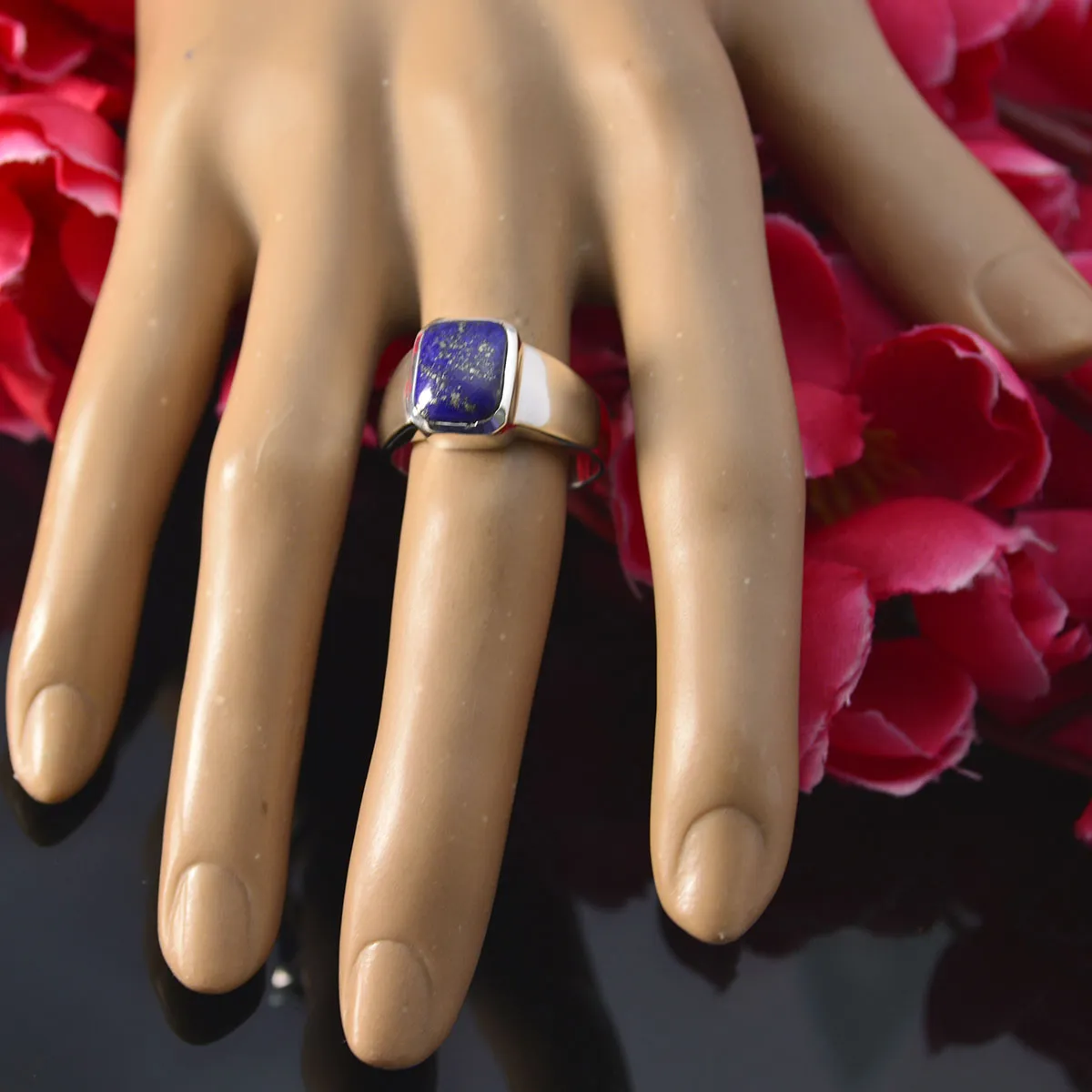 Pretty Gemstone Lapis Lazuli 925 Sterling Silver Ring Small Jewelry Boxes